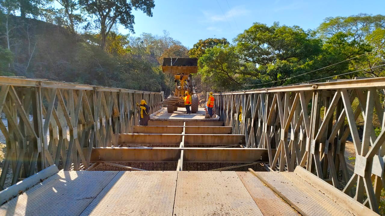 construccion-de-puente-sobre-rio-guastena-chalatenango-va-viento-en-popa